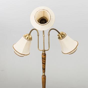 A PAGOS 1940-50'S FLOOR LAMP.