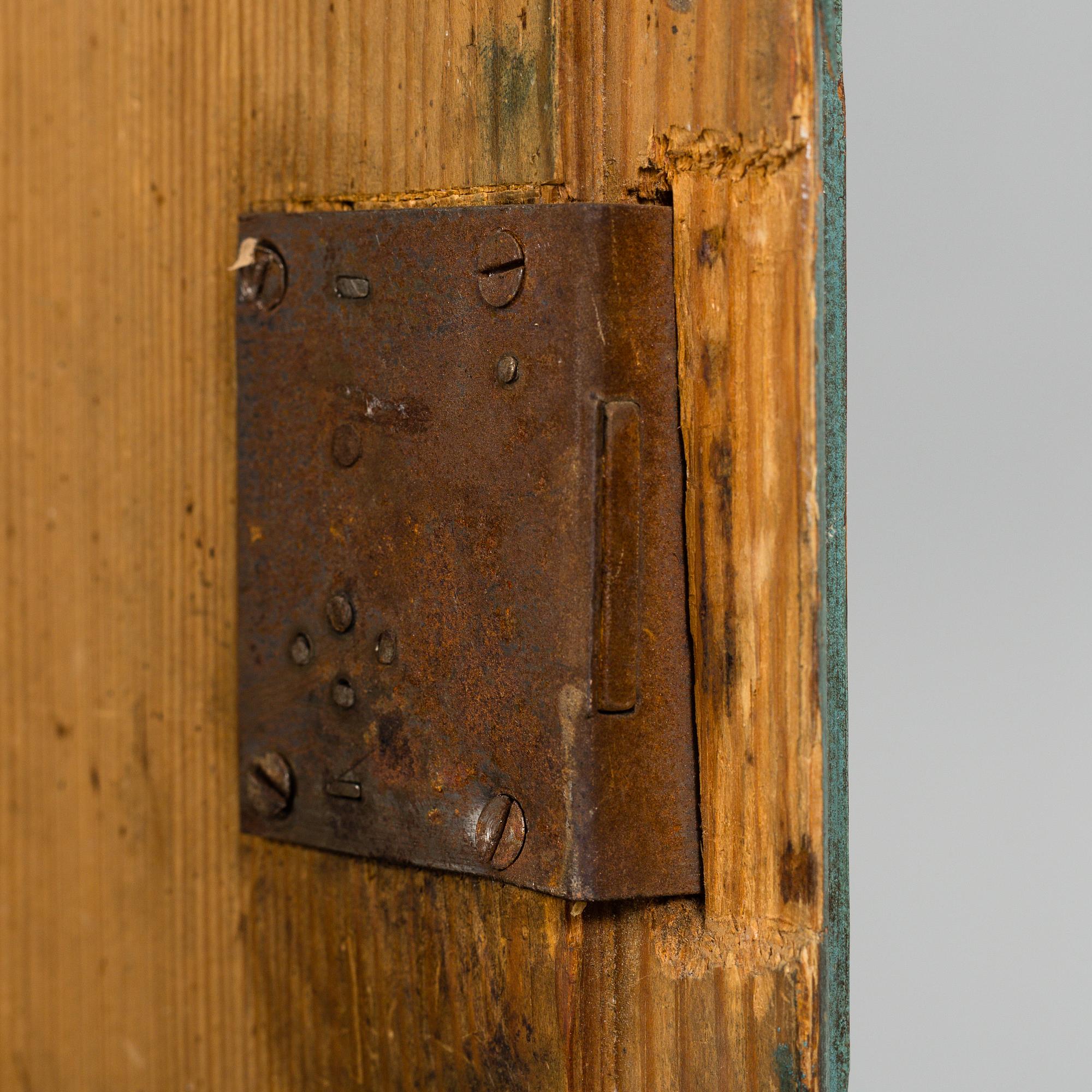 a early 19th century folk art bedcabinet from Dalarna Hälsingland marked B.E.J.S.H.K.P.D.