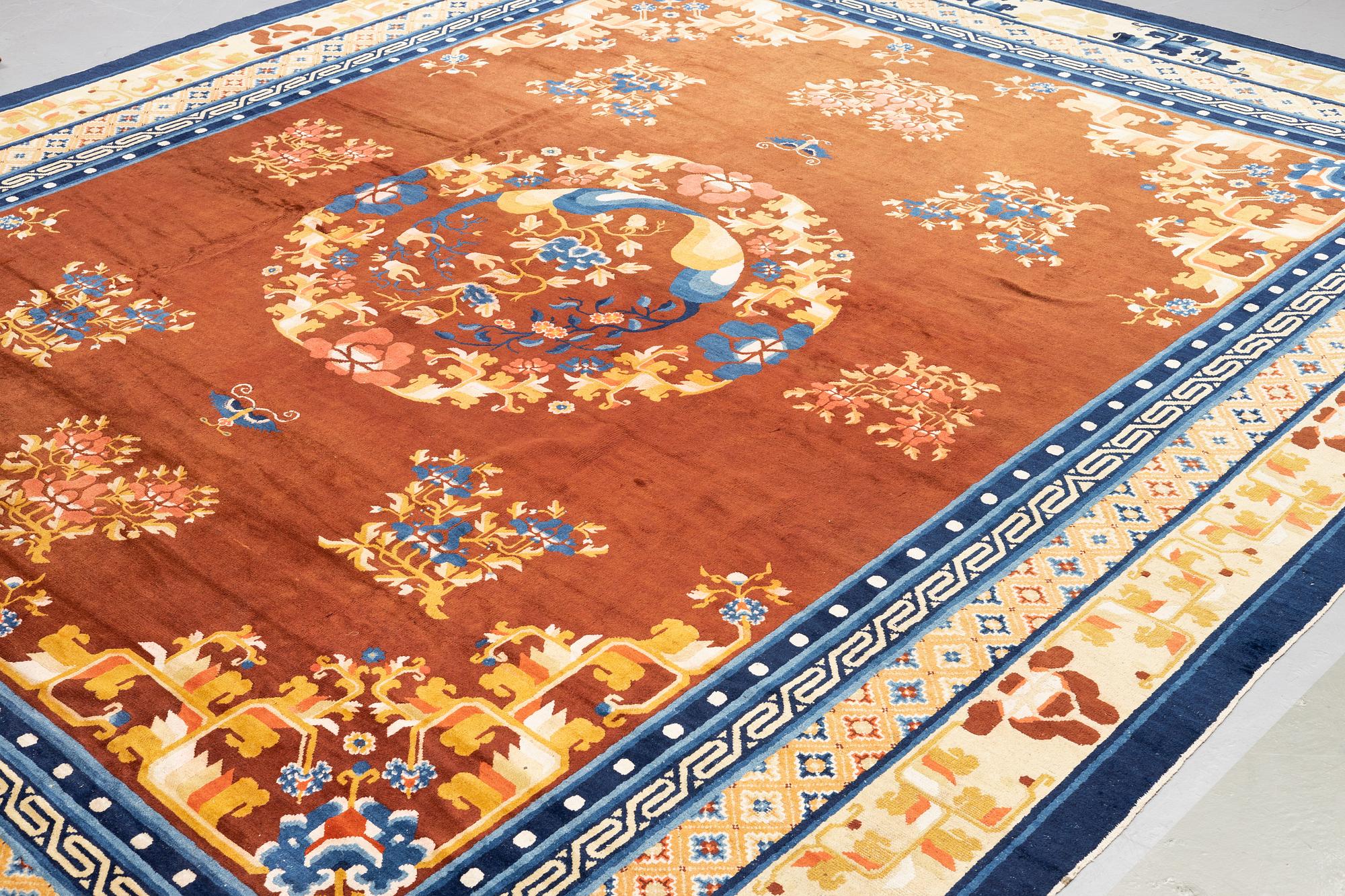 Matta, antik. Kina, Ningxia. Mått 486 x 384 cm.