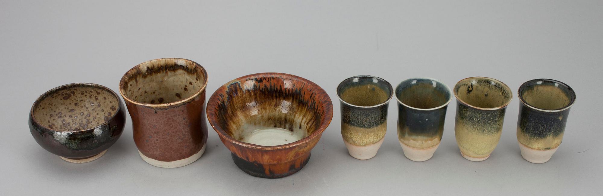 LIISA HALLAMAA (LARSEN), KÄRL, 10 st. keramik, sign. LH, Alamaa. 1970-tal.