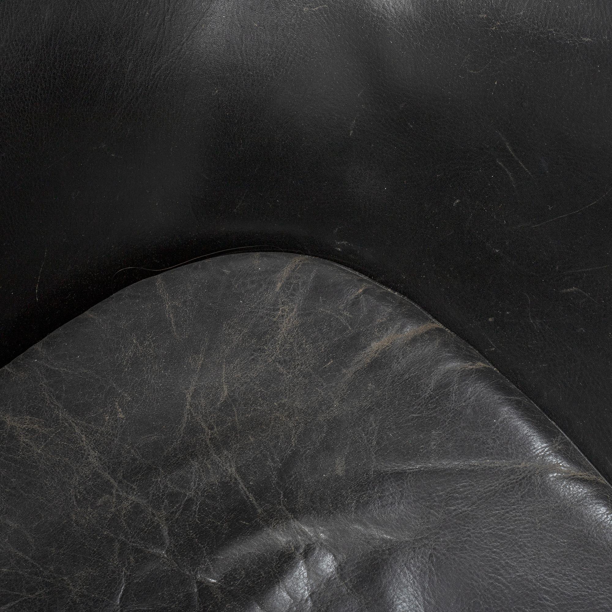 Arne Jacobsen, A easy chair "Egg chair" designed for Fritz Hansen, Denmark.