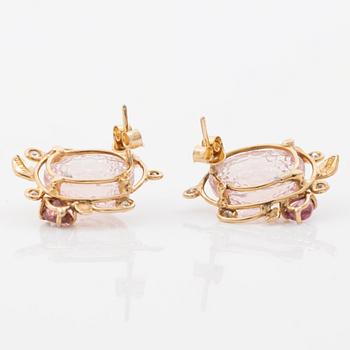 Earrings, Mandelstam, 18K gold with carved rose quartz, tourmalines and brilliant-cut diamonds.