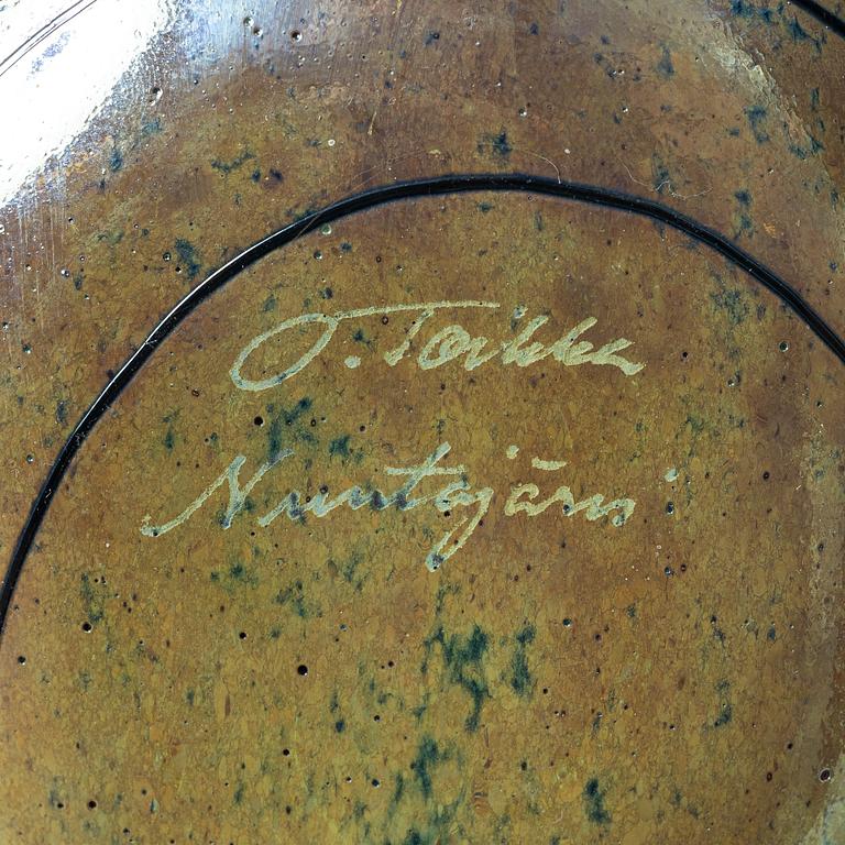 Oiva Toikka, a pair of glass birds, Nuutajärvi, Notsjö, Iittala, Finland.