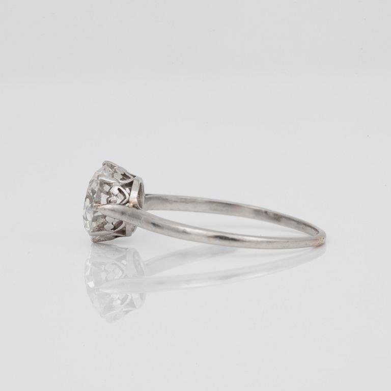 RING med äldre briljantslipad diamant, ca 1.85 ct. Kvalitet ca G-H/VVS.