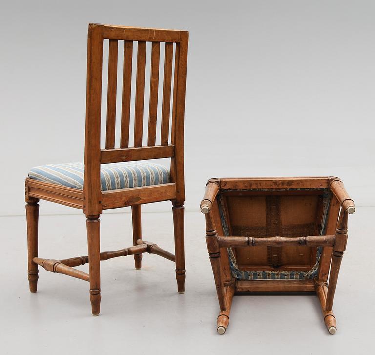 STOLAR, 3 st snarlika, gustavianska, 1700-talets slut.