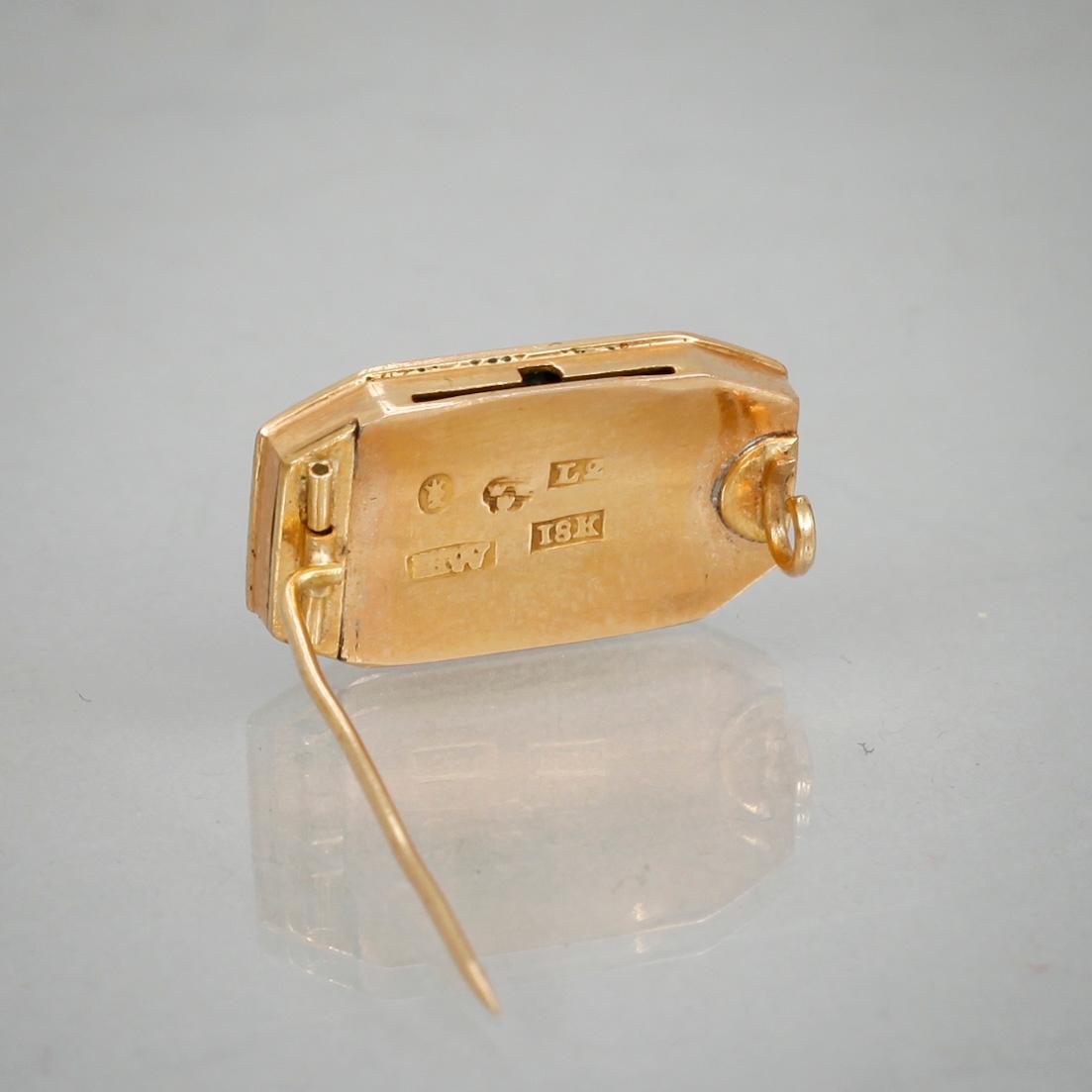 BROSCH, 18k guld med blå emalj samt små vita stenar, Stockholm, 1793. Vikt 4,5 g.