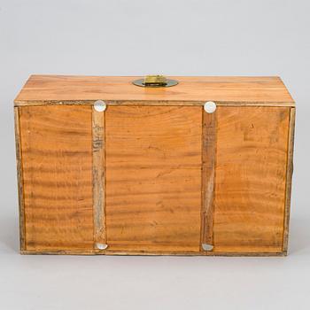 A Chinese wooden chest, first half of the 20th century.