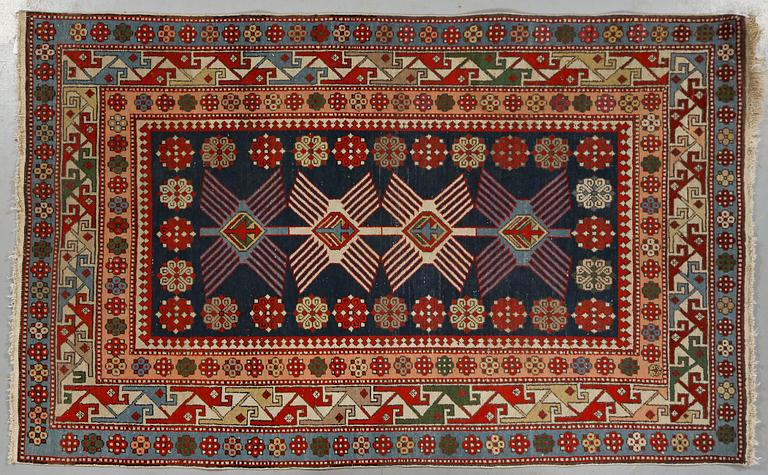 MATTA, möjligen Kaukas, old/semiantik, 158 x 100 cm.