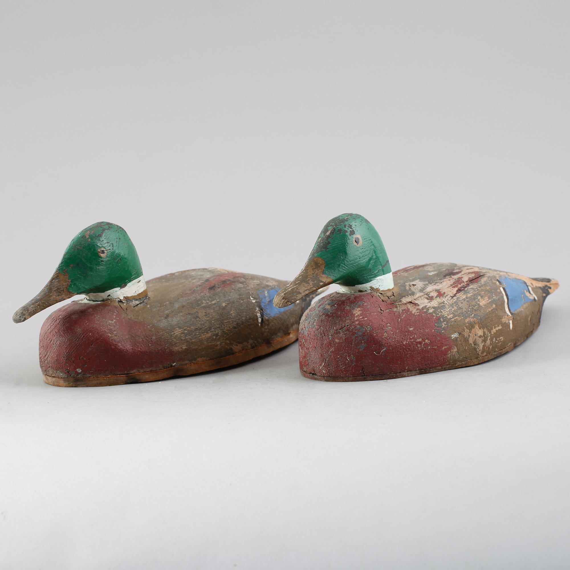 VETTAR, 2 st, trä, 1800-/1900-tal.