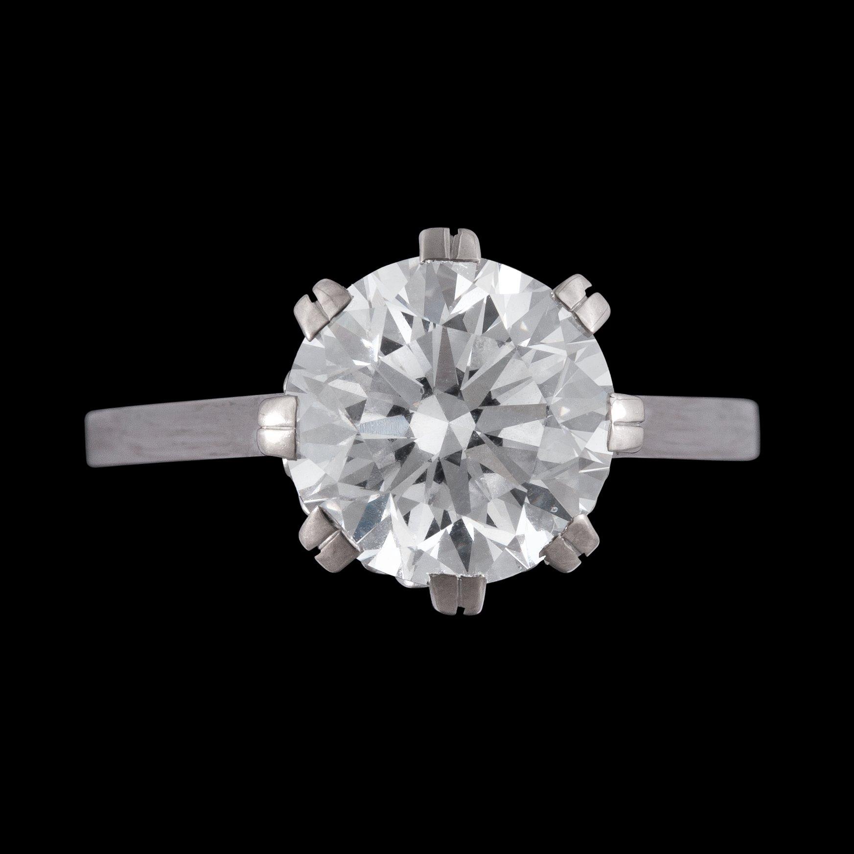 A brilliant cut diamond ring, 3.01 cts.