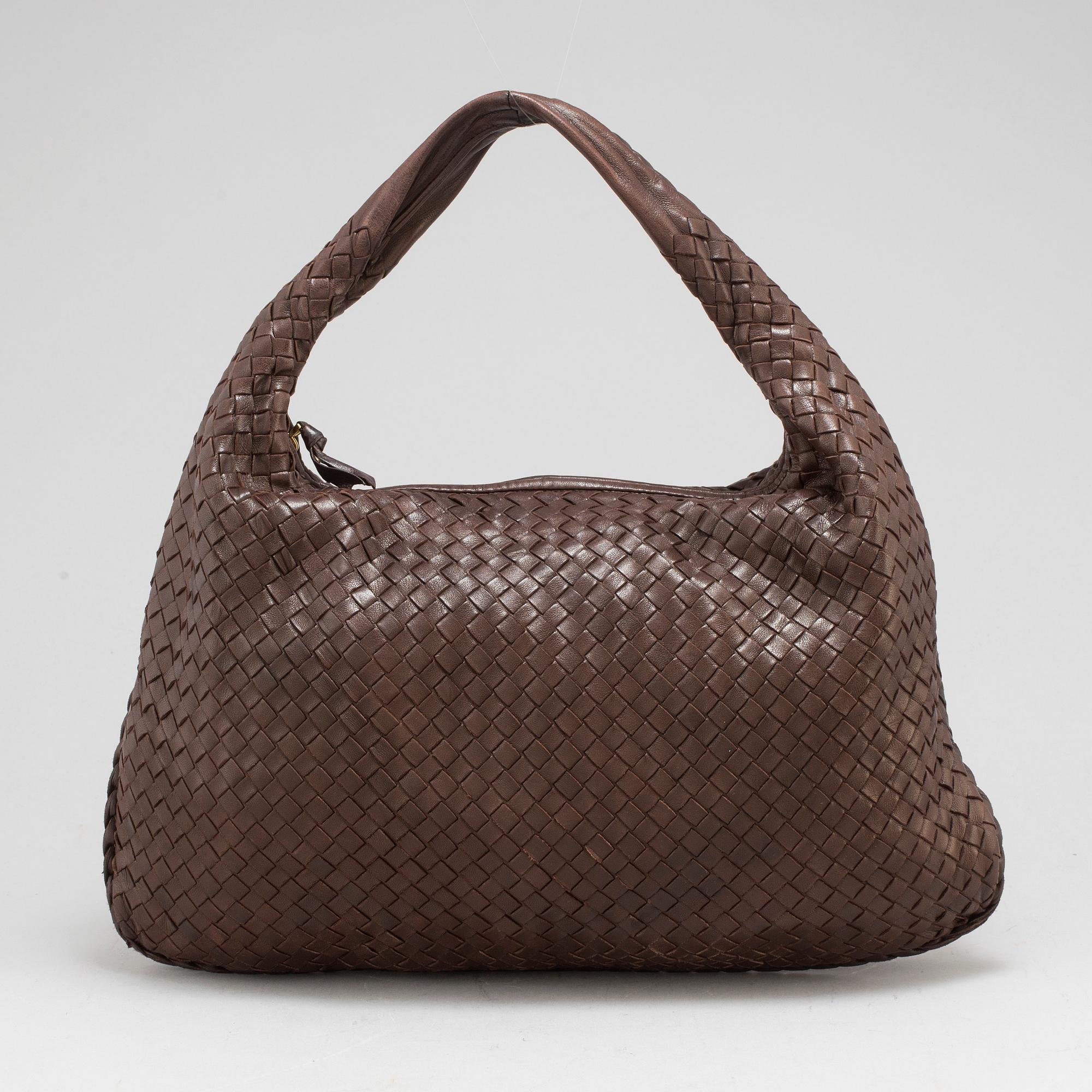 BOTTEGA VENETA, a brown leather Hobo bag.