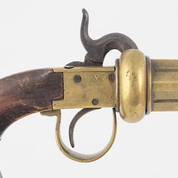 Slaglåsrevolver, märkt AGS (Anders Gustafsson 1835-1924 Ödesstugu).