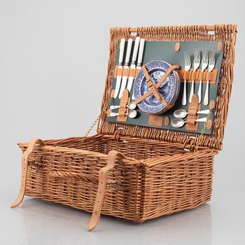 Mulberry, a picnic basket, late 20th Century.