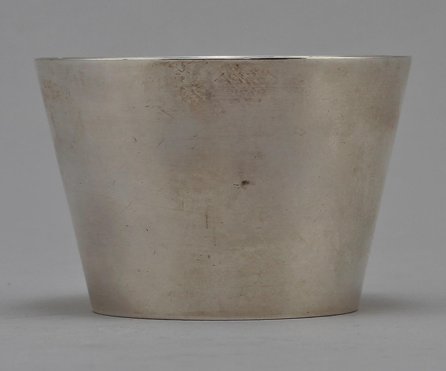BÄGARE, sterlingsilver, Wiwen Nilsson, Lund, 1942. Vikt 60 g.