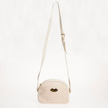 LAUKKU, Pierre Cardin.