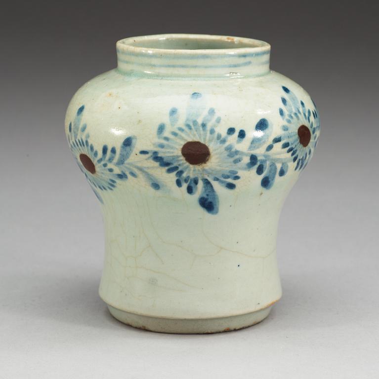 VAS, porslin. Korea, 1800-tal.