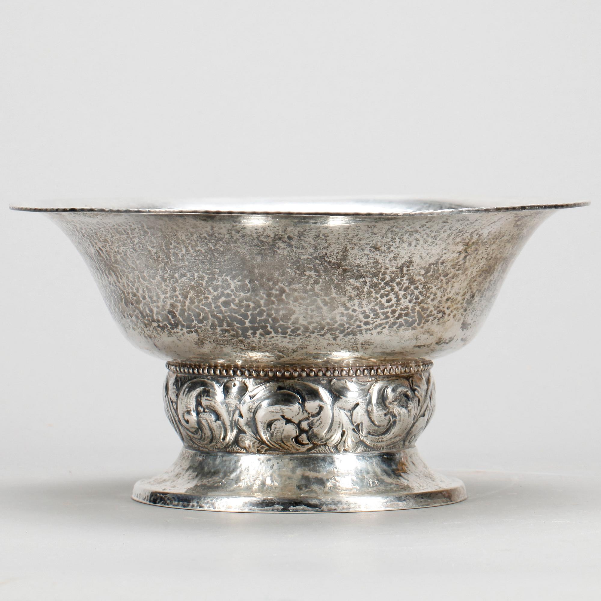 SKÅL, silver, K Andersson, Stockholm, 1920. Vikt. 847 gram.