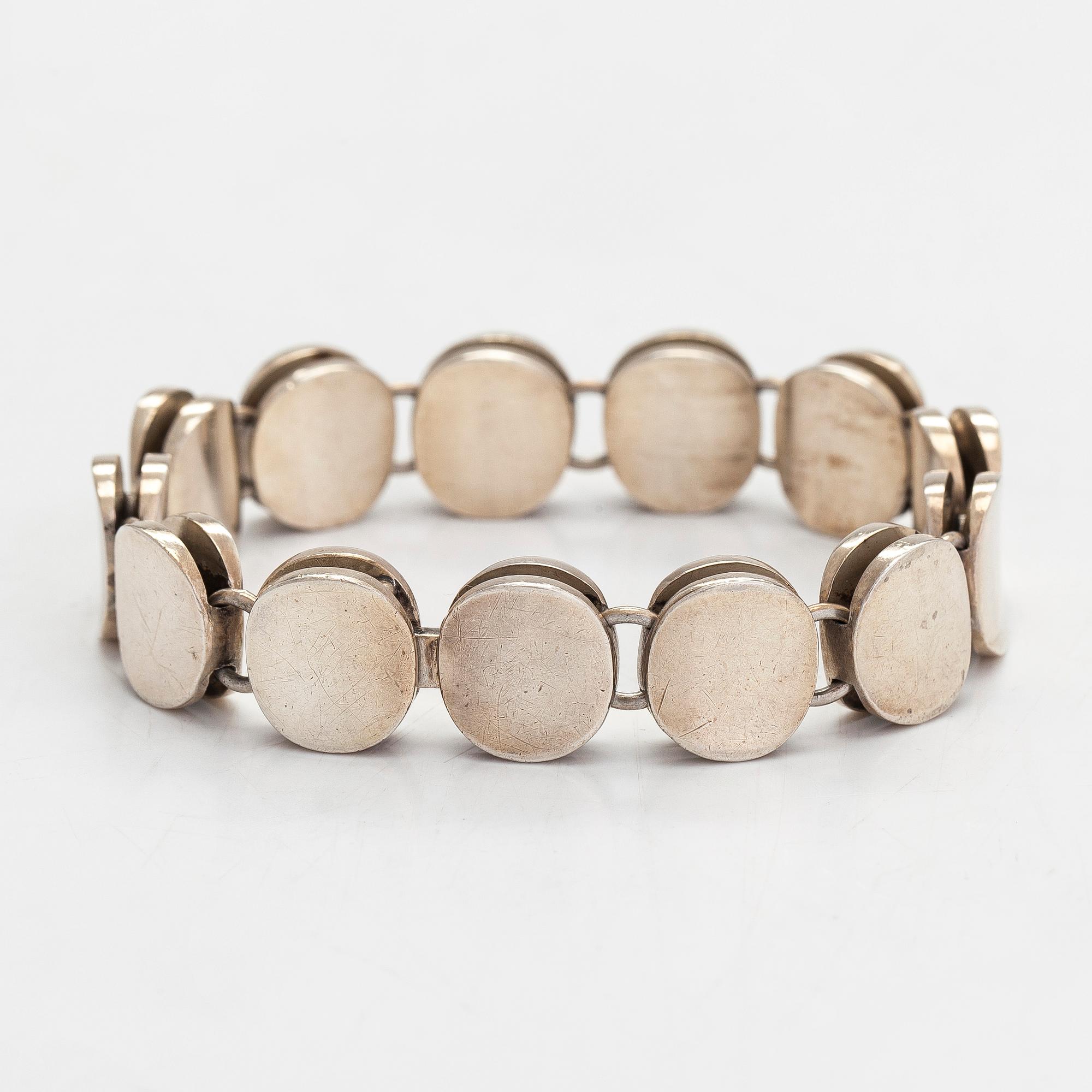 Nanna Ditzel, rannekoru, sterlinghopeaa, Georg Jensen, Tanska.
