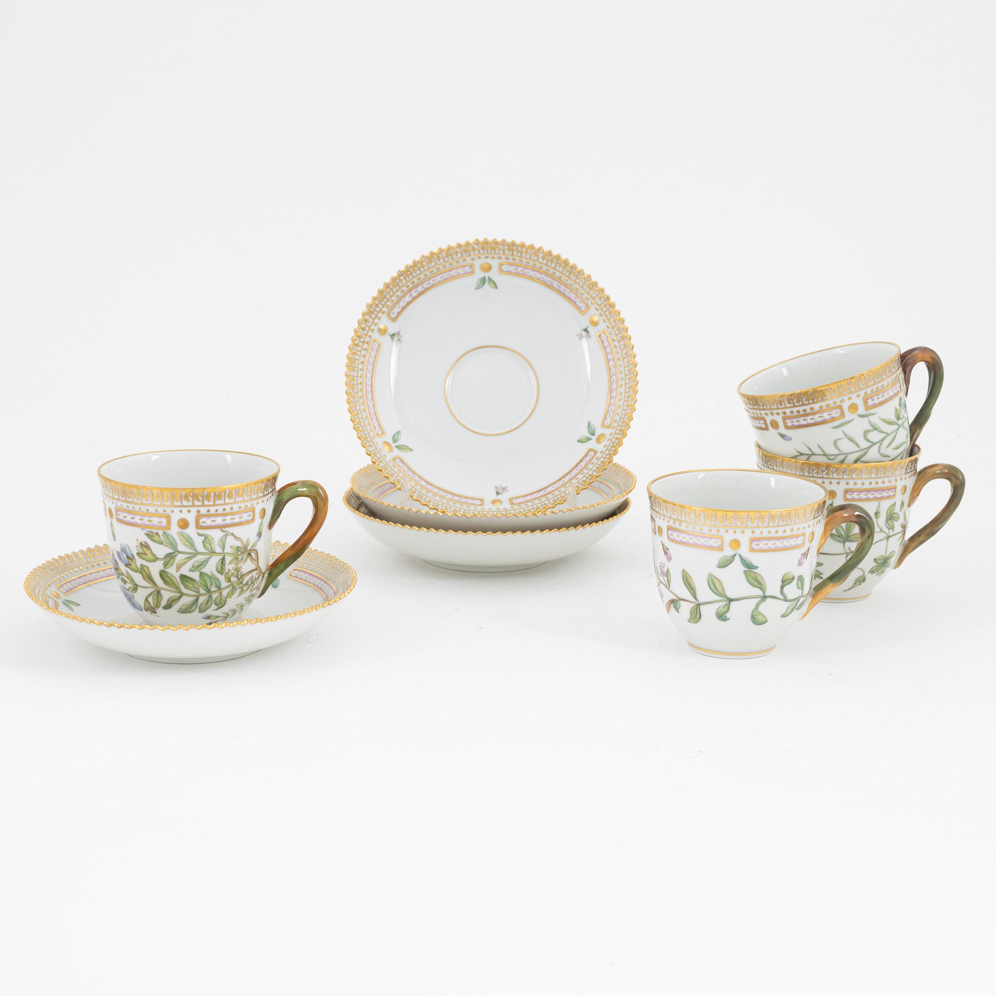Royal Copenhagen, Kaffekoppar med fat, 4 st, porslin, "Flora Danica", Royal Copenhagen, Danmark, 1957.