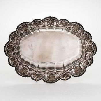 A silver (.915) serving bowl, Spain, mid-20th century.