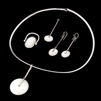 A set of Vivianna Torun Bülow-Hübe, necklace, ring and a pair of earrings, silver with mother of pearl.