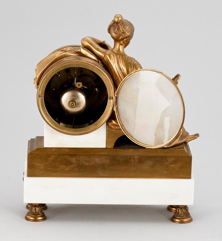 BORDSUR, Louis XVI-stil, 1900-talets början.