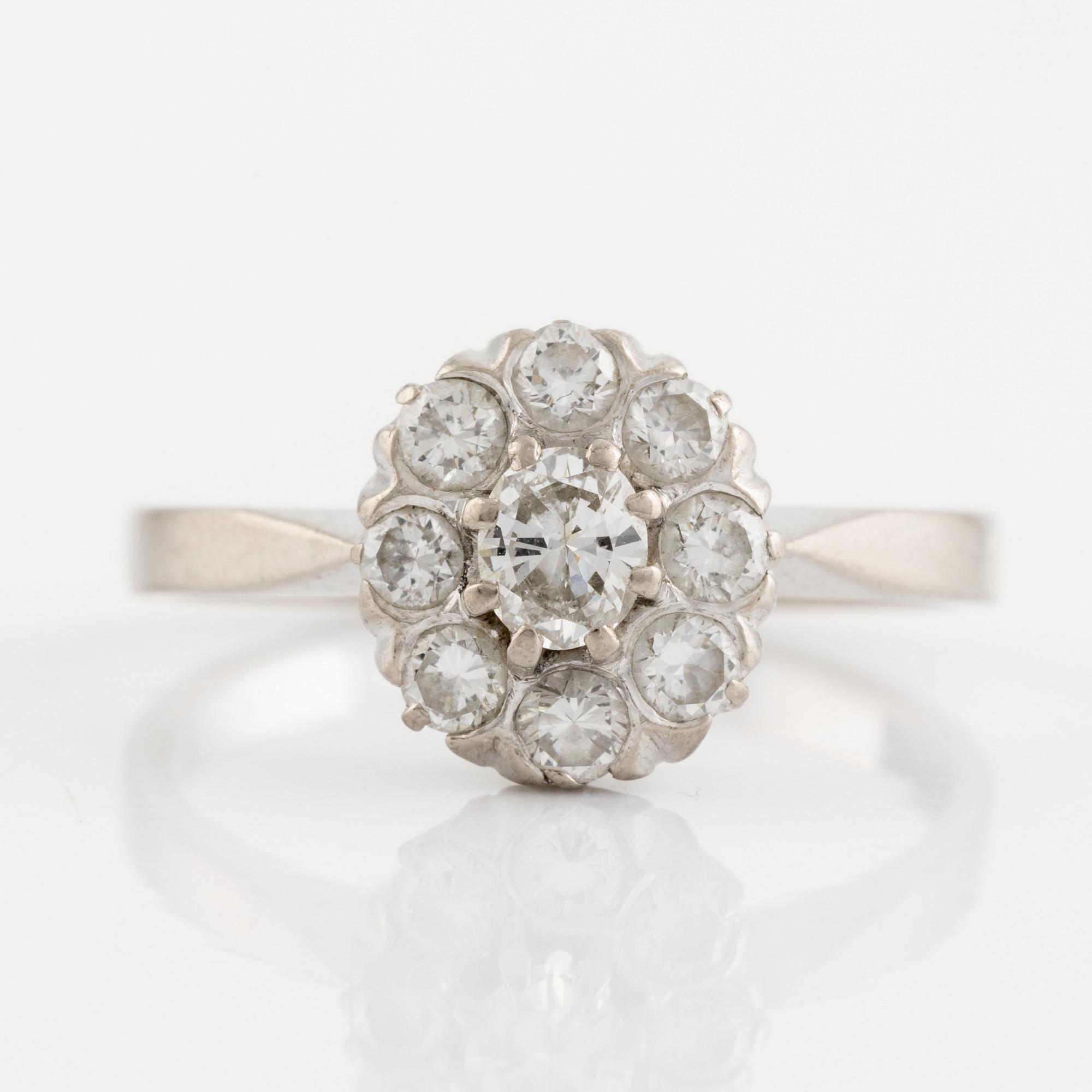 Ring carmosé med oval- och runda briljantslipade diamanter, Engelbert.