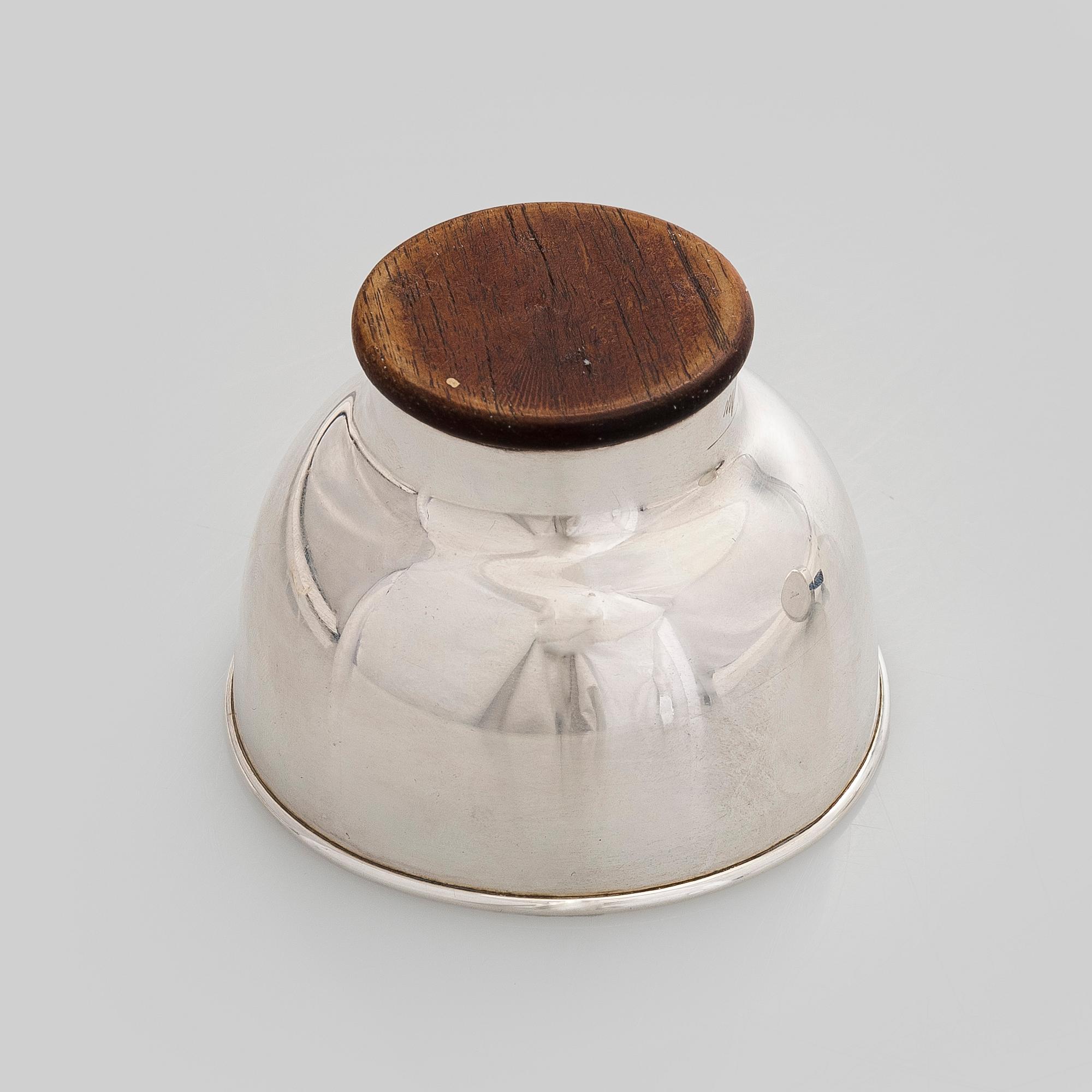 Tapio Wirkkala, a silver and teak cream jug and sugar bowl, Kultakeskus, Hämeenlinna 1959.