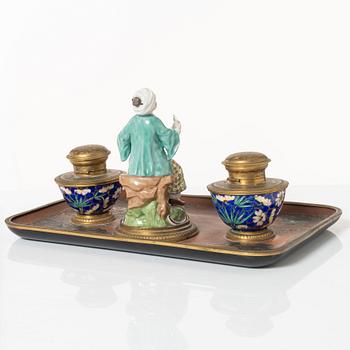 An ink well, late 19th Century.