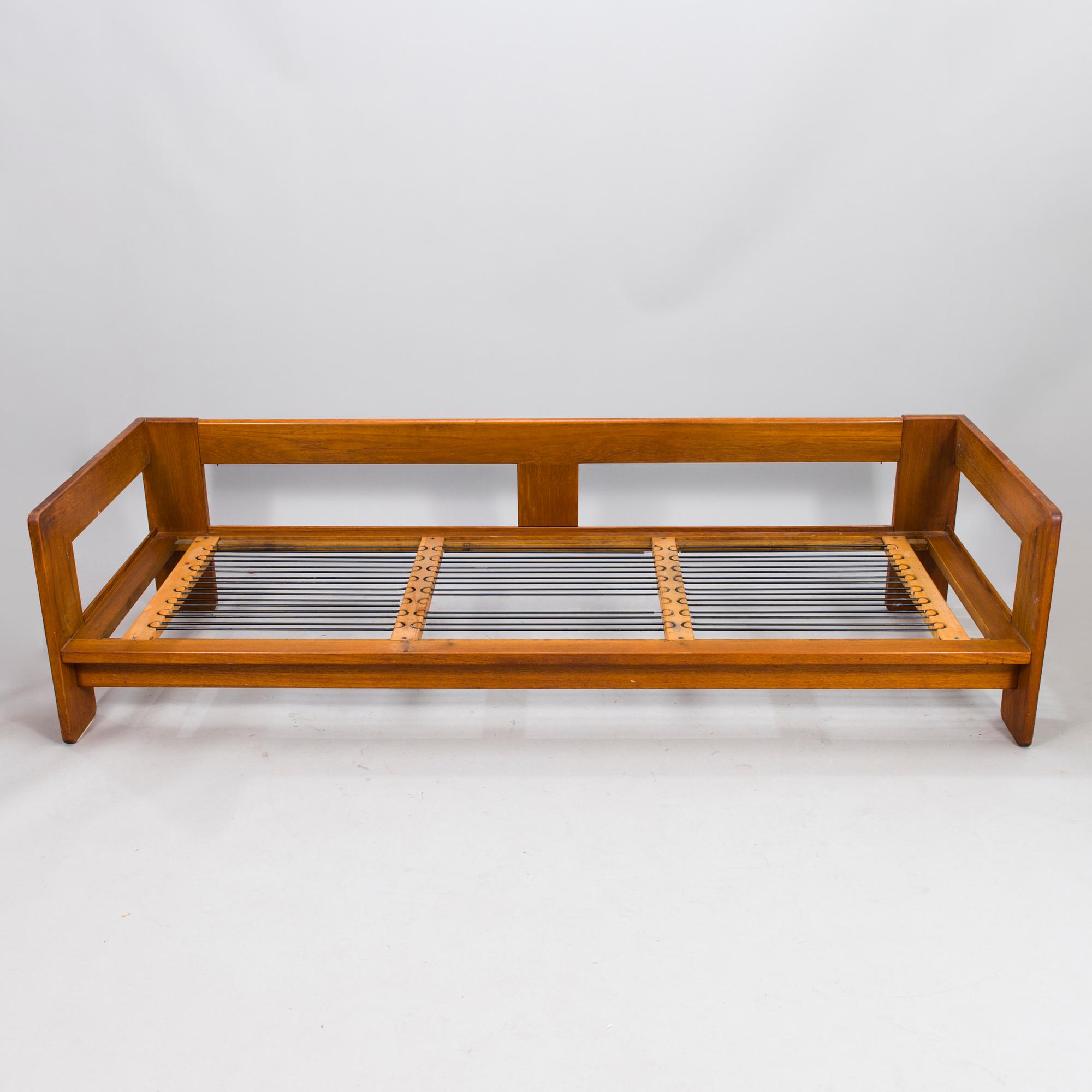 TOBIA SCARPA, a 'Bastiano' leather upholstered teak sofa from Haimi, Finland, the latter half of the 20th century.