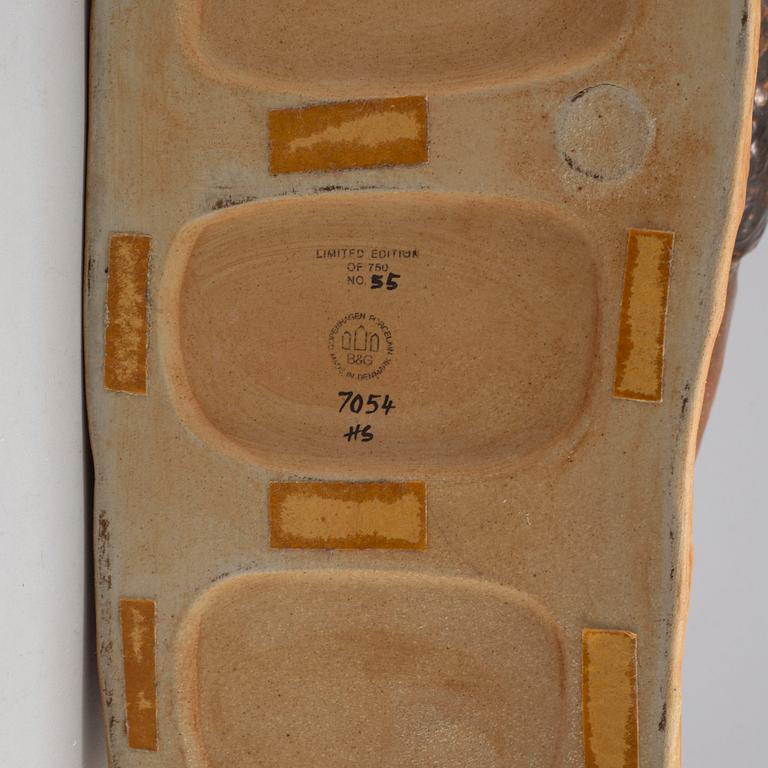 KUNO NORVARK, a bison porcelain sculpture fromBing & Grøndahl, Denmark, Limited Edition 55/750.