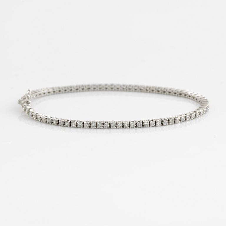 Brilliant cut diamond tennis bracelet, HRD report.