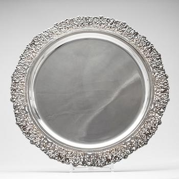FAT,1 st silver, Spanien bär finska importstämplar. Vikt ca 193 g. FAT, 3 st, märkt alpacka, 1900-talets senare hälft.