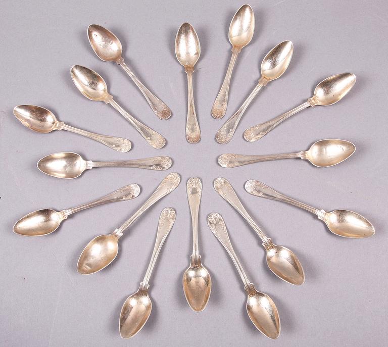 KAFFESKEDAR, 16 st, silver, "Gammal fransk", flertal mästarstämplar, tidigt 1900-tal.
