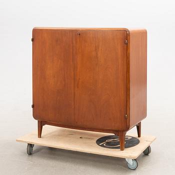 Axel Larsson, cabinet, Svenska Möbelfabrikerna, Bodafors, mid-20th century.