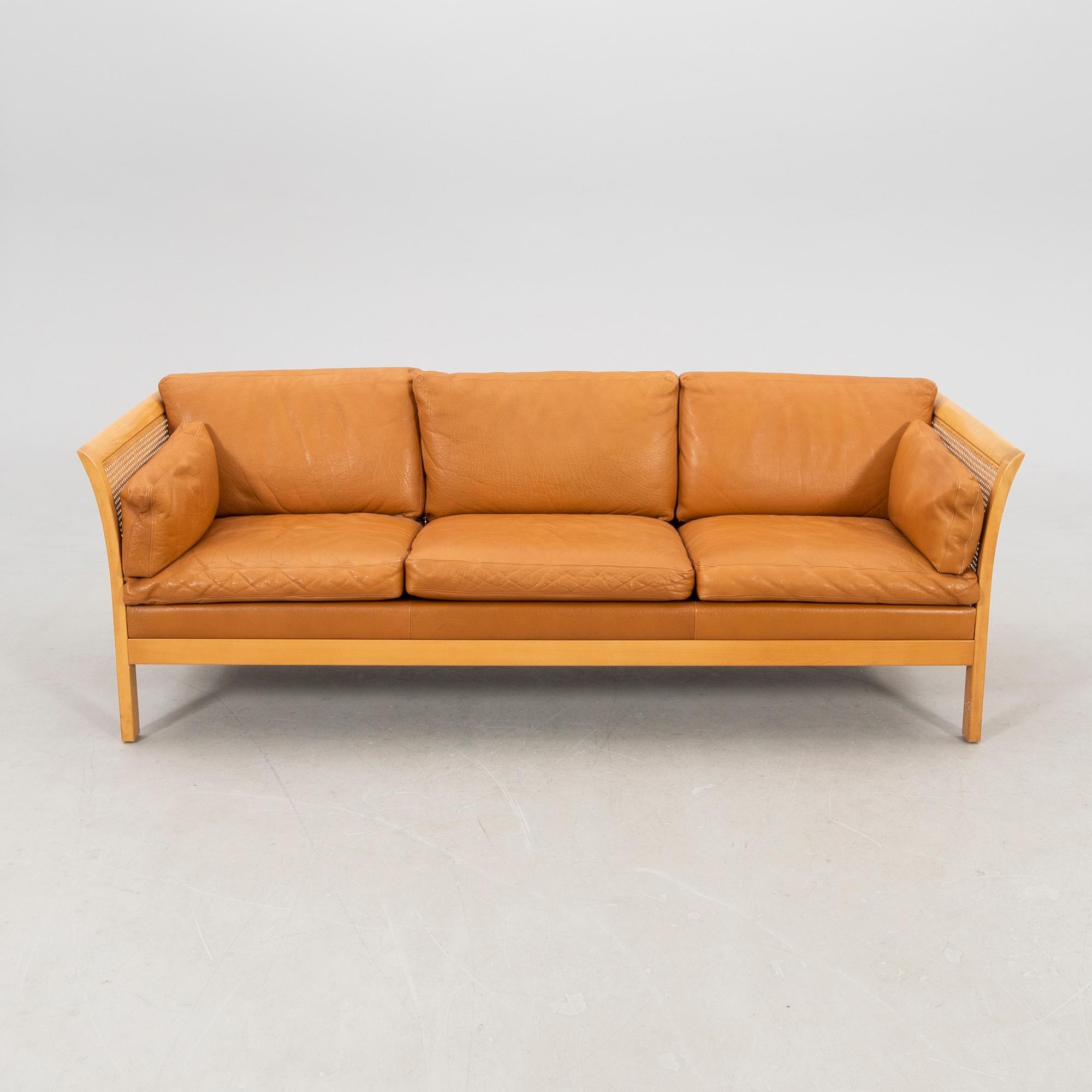 Arne Norell, soffa "Rotang" Norells möbler 1900-talets slut.