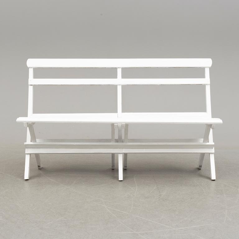 TRÄDGÅRDSBORD SAMT BÄNK, bland annat NK, cirka 1930-tal.