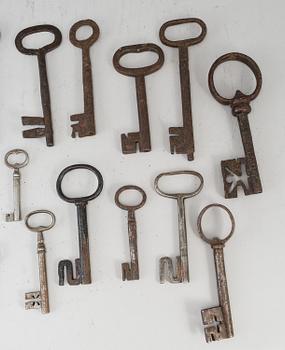 19 iron keys, 18th/19th century.