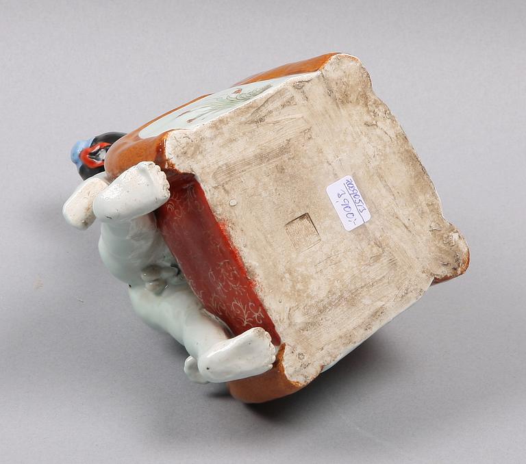 EROTISK FIGURIN, porslin, Kina.