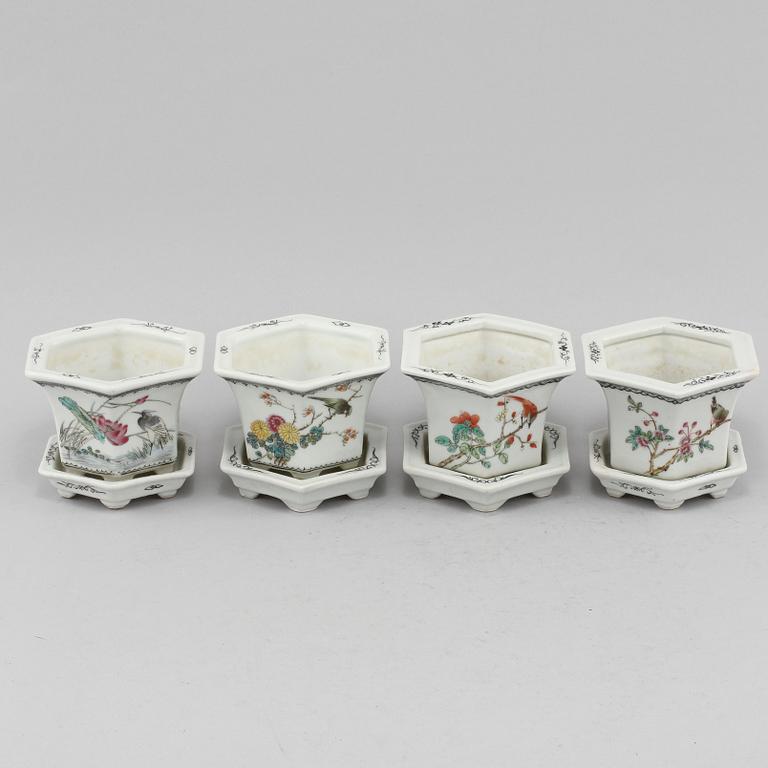 YTTERFODER, 4 st, porslin, Kina, 1900-tal.