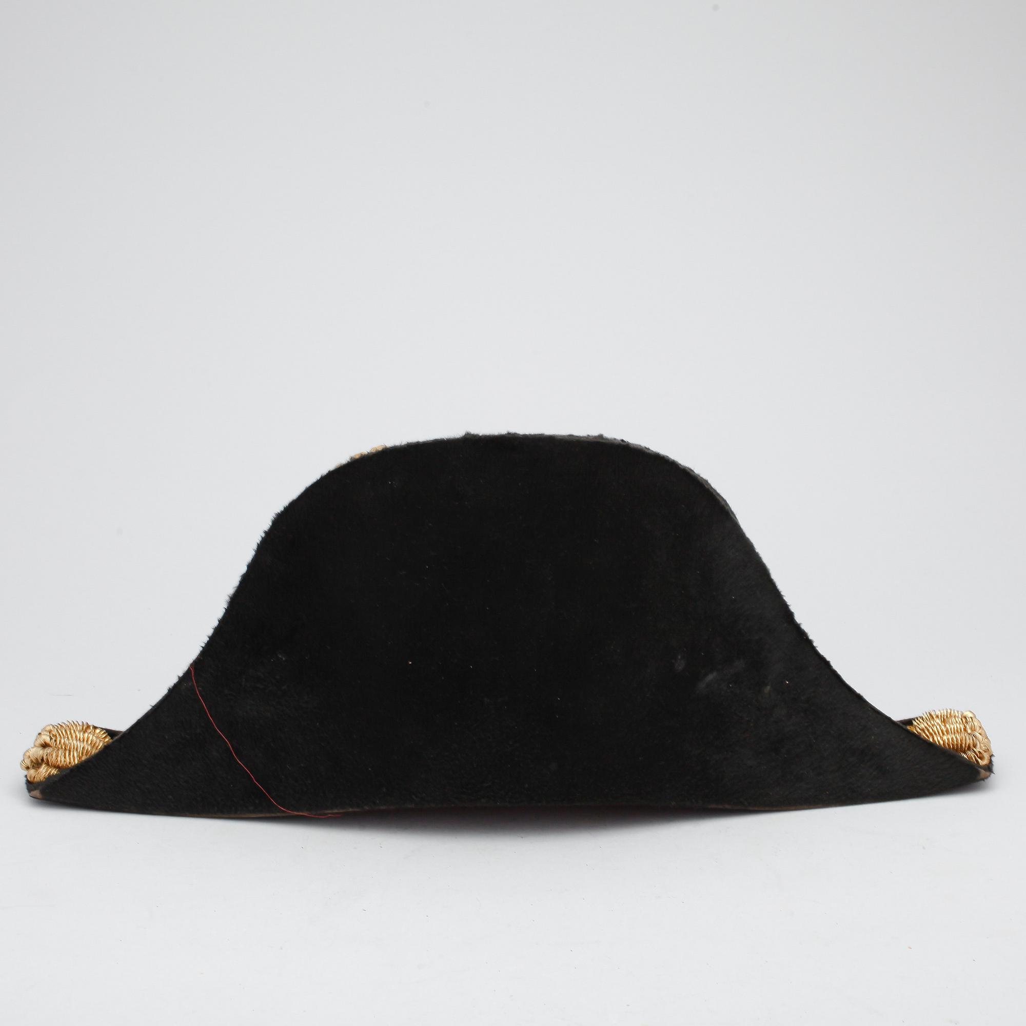 PARTI MILITARIA, 7 delar, Sverige 1800-tal.