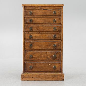 Chest of drawers, England around 1900.