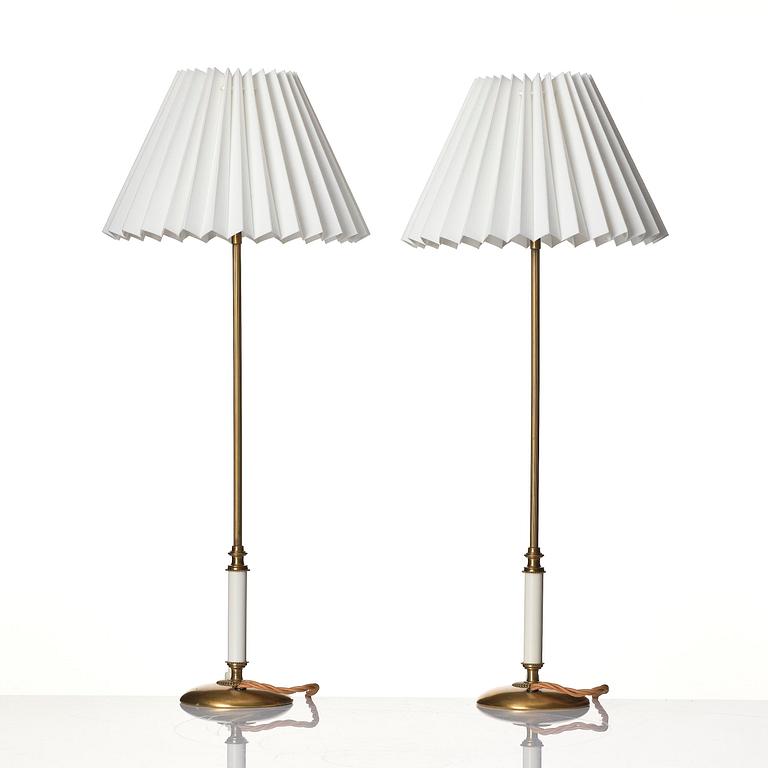 Bertil Brisborg, a pair of table lamps model "31570", Nordiska Kompaniet, 1940s-50s.