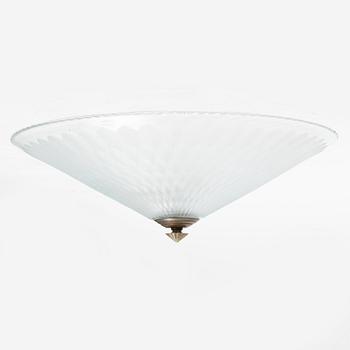A glass ceiling lamp attributed to Edward Hald Orrefors, firsta part of the 20th Century.