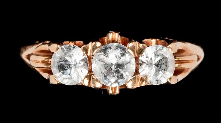 RINGAR, 3 st, 18 K guld med bl a diamanter. Tot ca 8 gr.