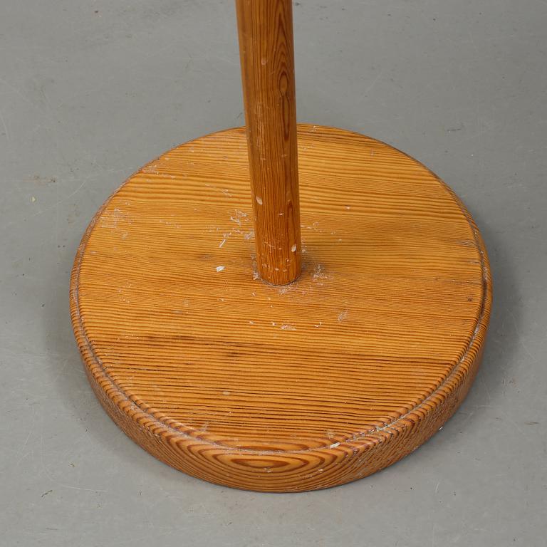 GOLVLAMPA, "Staken" Carl Malmsten, 1900-tal.