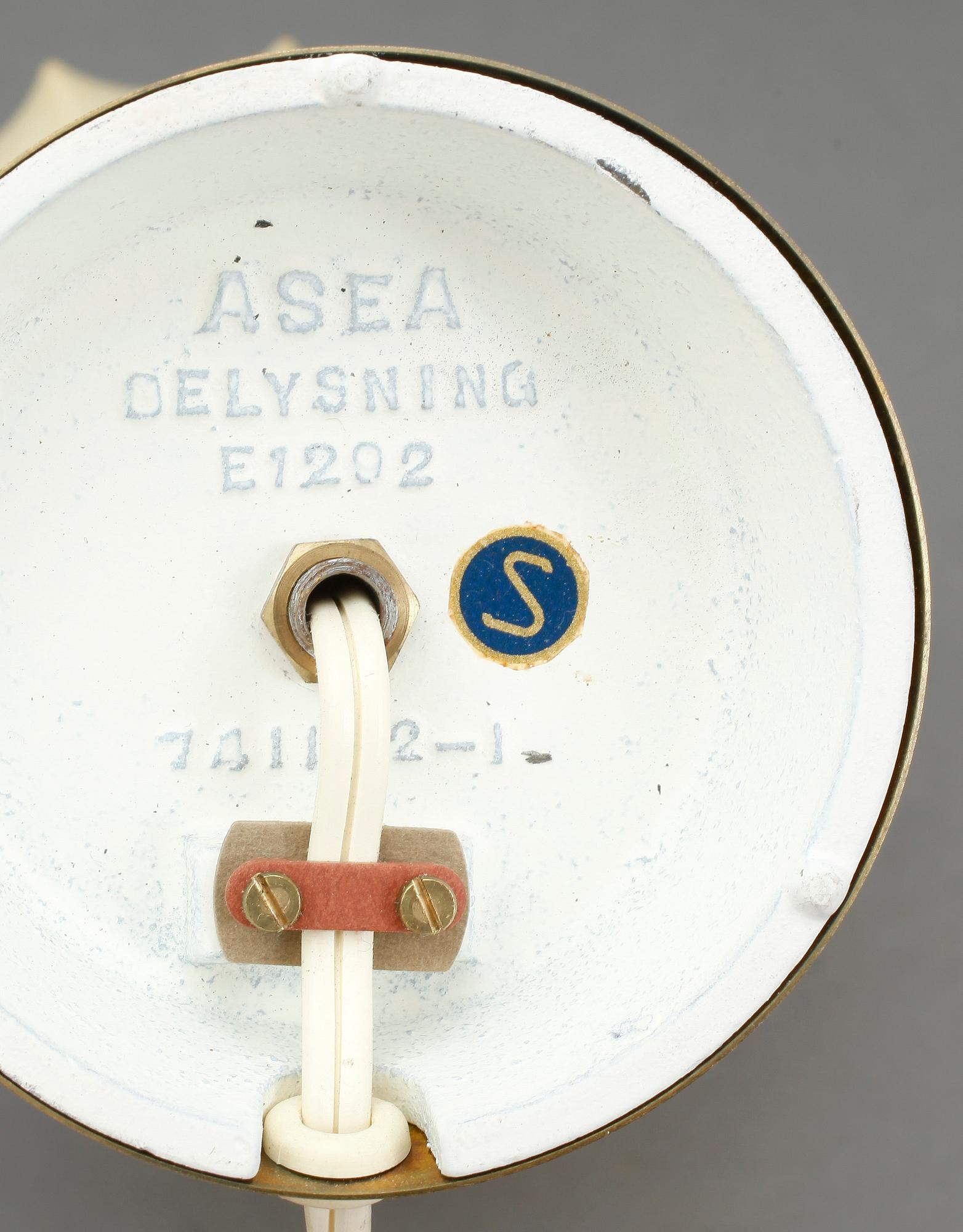 BORDSLAMPA, jakaranda/mässing, Asea, 1900-talets mitt.