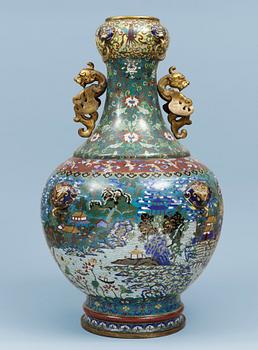 1299. VAS, cloisonné. Qing dynastin, Qianlong (1736-95).