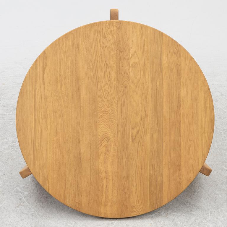 Jean Prouvé, a 'Guéridon Base' coffe table, Vitra, 21st century.