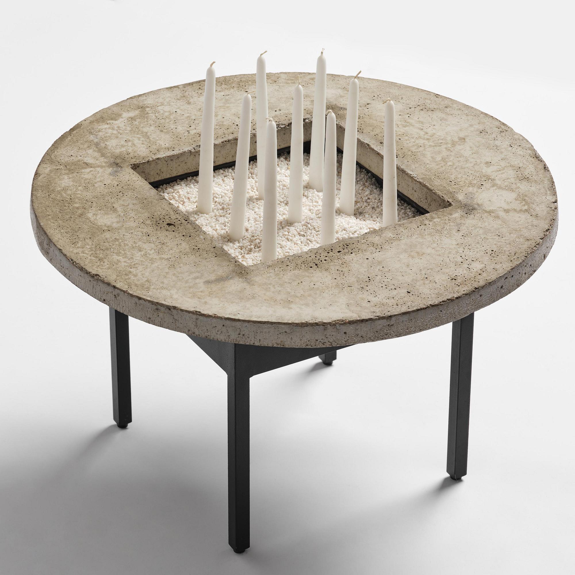 Jonas Bohlin, a “Concrete Jungle” table, ed. 18/100, Källemo, Värnamo, post 2007.